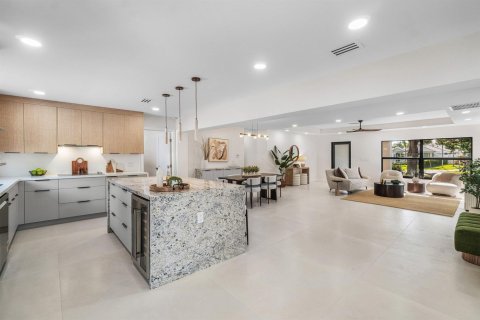 Villa ou maison à vendre à Lighthouse Point, Floride: 4 chambres, 201.41 m2 № 2397915 - photo 18