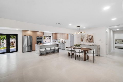 Villa ou maison à vendre à Lighthouse Point, Floride: 4 chambres, 201.41 m2 № 2397915 - photo 11