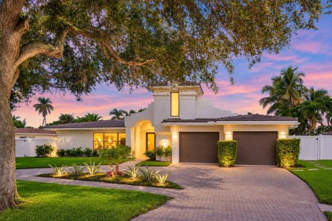 Villa ou maison à Lighthouse Point, Floride 4 chambres, 201.41 m2 № 2397915