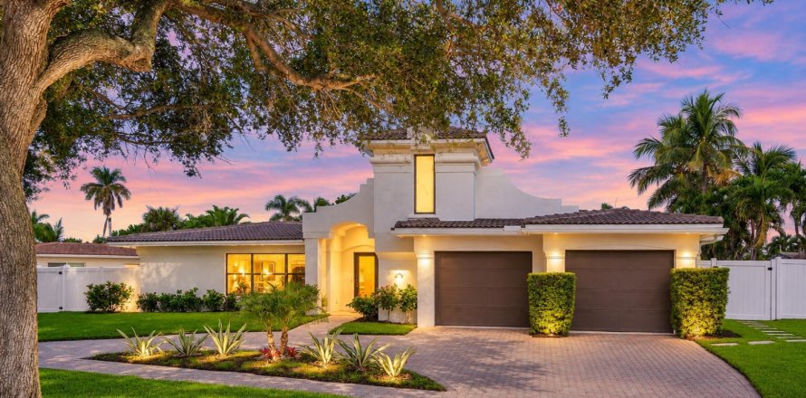 Villa ou maison à Lighthouse Point, Floride 4 chambres, 201.41 m2 № 2397915
