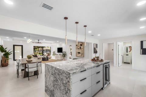 Villa ou maison à vendre à Lighthouse Point, Floride: 4 chambres, 201.41 m2 № 2397915 - photo 19