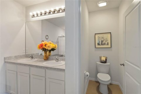 House in Sarasota, Florida 5 bedrooms, 229.93 sq.m. № 1883961 - photo 27