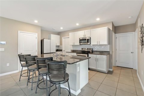 House in Sarasota, Florida 5 bedrooms, 229.93 sq.m. № 1883961 - photo 15