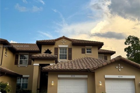 Таунхаус в Паркленд, Флорида 3 спальни, 141.58м2 № 2034554