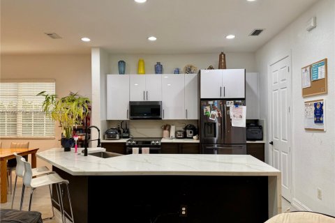 Купить таунхаус в Паркленд, Флорида 3 спальни, 141.58м2, № 2034554 - фото 4