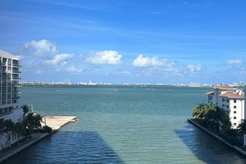 Condo à Miami, Floride, 2 chambres  № 2154855