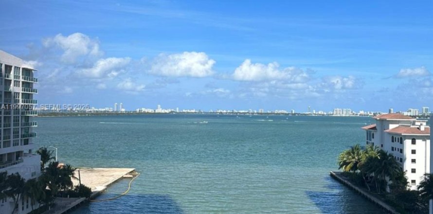 Condo à Miami, Floride, 2 chambres  № 2154855