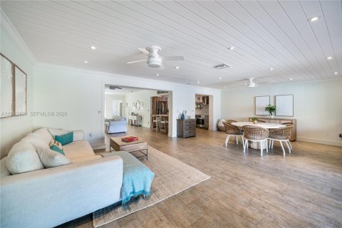 Casa en alquiler en Miami Beach, Florida, 4 dormitorios, 204.38 m2 № 2025561 - foto 7