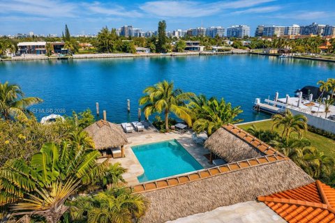 Casa en alquiler en Miami Beach, Florida, 4 dormitorios, 204.38 m2 № 2025561 - foto 23