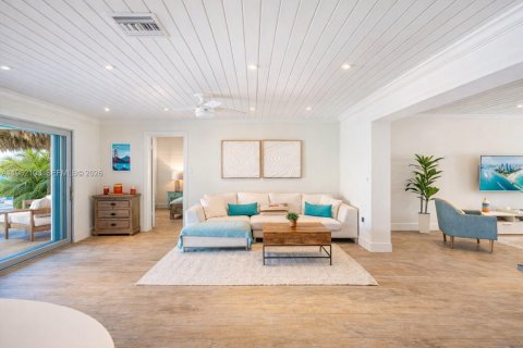 Casa en alquiler en Miami Beach, Florida, 4 dormitorios, 204.38 m2 № 2025561 - foto 6