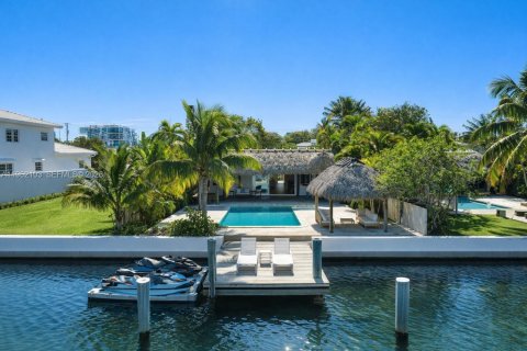 Casa en alquiler en Miami Beach, Florida, 4 dormitorios, 204.38 m2 № 2025561 - foto 4