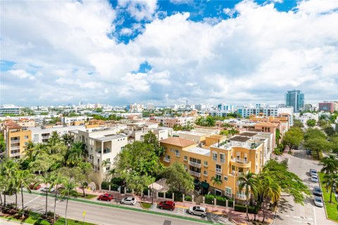 Condo in Miami Beach, Florida, 1 bedroom  № 2052731 - photo 23