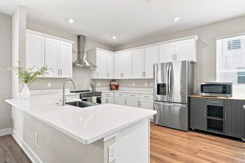 House in Tampa, Florida 5 bedrooms, 222.97 sq.m. № 2348307 - photo 23