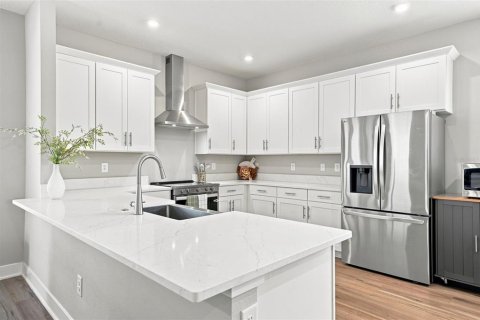 House in Tampa, Florida 5 bedrooms, 222.97 sq.m. № 2348307 - photo 24