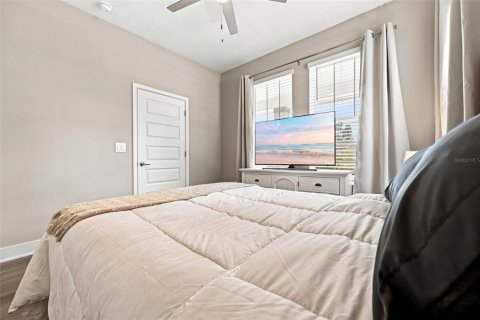 House in Tampa, Florida 5 bedrooms, 222.97 sq.m. № 2348307 - photo 14