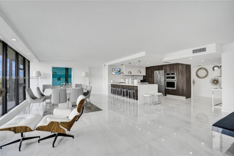 Condominio en alquiler en Boca Raton, Florida, 4 dormitorios, 241.55 m2 № 1935345 - foto 10