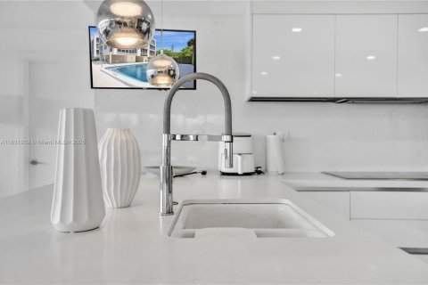 Condominio en alquiler en Boca Raton, Florida, 4 dormitorios, 241.55 m2 № 1935345 - foto 24