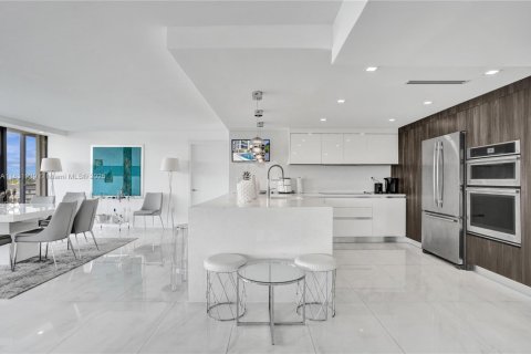 Condominio en alquiler en Boca Raton, Florida, 4 dormitorios, 241.55 m2 № 1935345 - foto 16