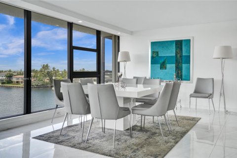 Condominio en alquiler en Boca Raton, Florida, 4 dormitorios, 241.55 m2 № 1935345 - foto 13