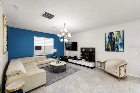 Villa ou maison à vendre à Kissimmee, Floride: 4 chambres, 197.7 m2 № 2322618 - photo 9