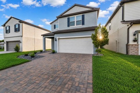 Villa ou maison à vendre à Kissimmee, Floride: 4 chambres, 197.7 m2 № 2322618 - photo 4
