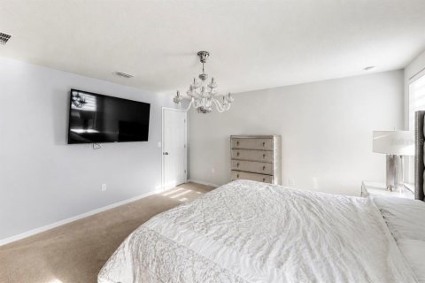 Villa ou maison à vendre à Kissimmee, Floride: 4 chambres, 197.7 m2 № 2322618 - photo 21