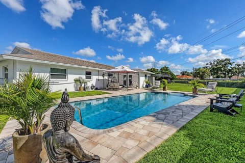 Villa ou maison à vendre à Sarasota, Floride: 3 chambres, 179.12 m2 № 1900596 - photo 7