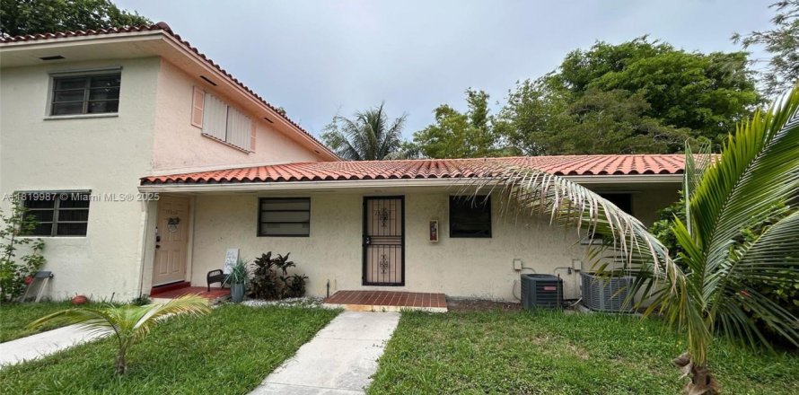 Condo in Miami, Florida, 2 bedrooms № 1777745