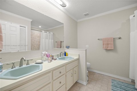 House in Ocala, Florida 3 bedrooms, 203.46 sq.m. № 1963689 - photo 22