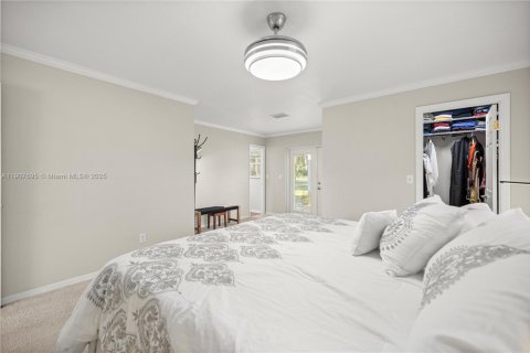 House in Ocala, Florida 3 bedrooms, 203.46 sq.m. № 1963689