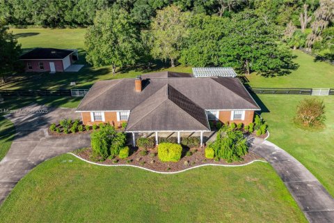 House in Ocala, Florida 3 bedrooms, 203.46 sq.m. № 1963689 - photo 3