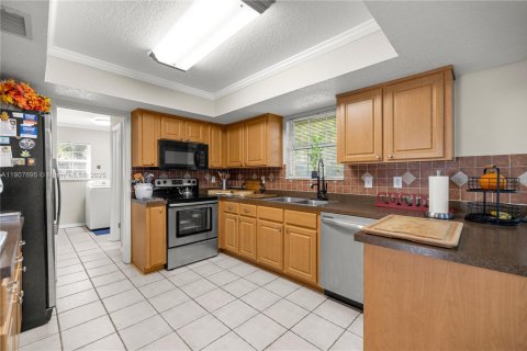 House in Ocala, Florida 3 bedrooms, 203.46 sq.m. № 1963689 - photo 13