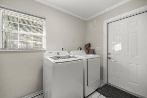 House in Ocala, Florida 3 bedrooms, 203.46 sq.m. № 1963689 - photo 17