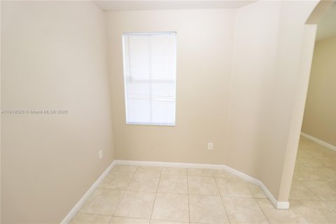 Townhouse in Homestead, Florida 3 bedrooms, 123.1 sq.m. № 1974765 - photo 5