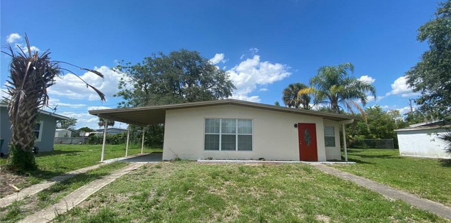 House in Port Charlotte, Florida 2 bedrooms, 79.06 sq.m. № 1578658