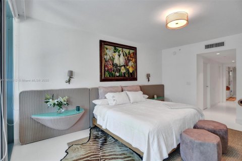 Condo in Miami, Florida, 2 bedrooms  № 1888907 - photo 26