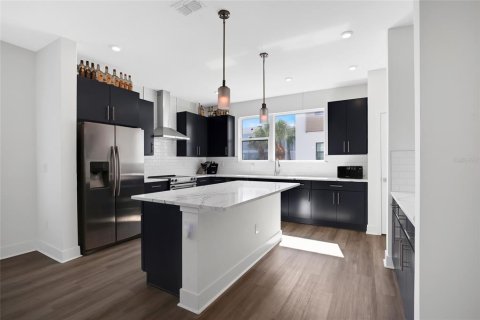 Touwnhouse à louer à Tampa, Floride: 3 chambres, 214.98 m2 № 2166752 - photo 3