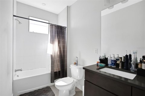Touwnhouse à louer à Tampa, Floride: 3 chambres, 214.98 m2 № 2166752 - photo 21