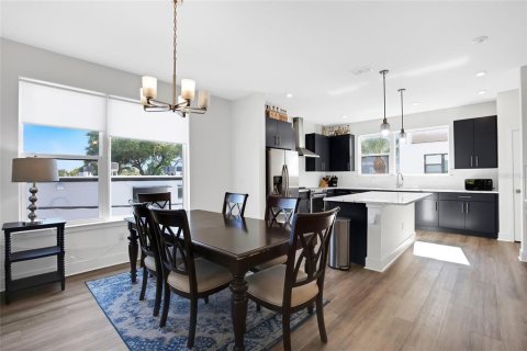 Touwnhouse à louer à Tampa, Floride: 3 chambres, 214.98 m2 № 2166752 - photo 7