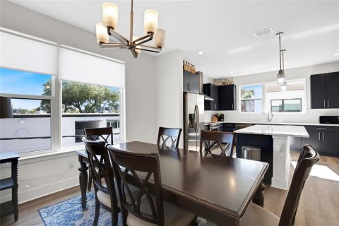 Touwnhouse à louer à Tampa, Floride: 3 chambres, 214.98 m2 № 2166752 - photo 8