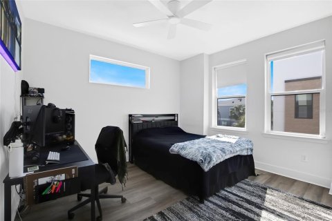 Touwnhouse à louer à Tampa, Floride: 3 chambres, 214.98 m2 № 2166752 - photo 13