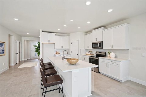 House in Weeki Wachee, Florida 4 bedrooms, 189.99 sq.m. № 2116529 - photo 3