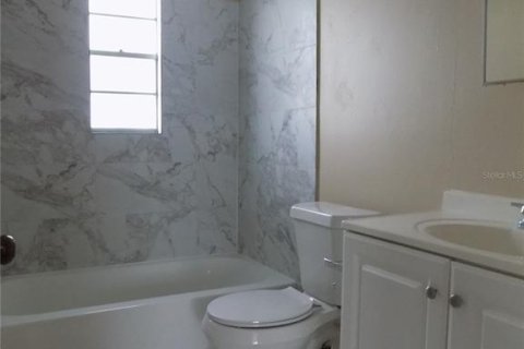 Touwnhouse à louer à Winter Haven, Floride: 2 chambres, 86.96 m2 № 2428971 - photo 2
