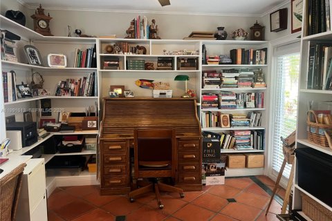 Купить виллу или дом в Ки-Бискейн, Флорида 3 спальни, 196.3м2, № 2052295 - фото 14