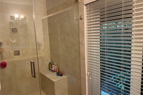 Купить виллу или дом в Ки-Бискейн, Флорида 3 спальни, 196.3м2, № 2052295 - фото 18