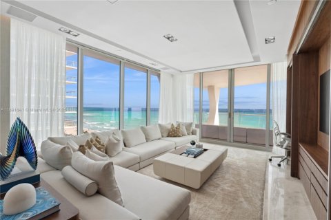 Condo à Sunny Isles Beach, Floride, 4 chambres  № 2021648