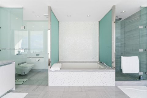 Copropriété à vendre à Sunny Isles Beach, Floride: 4 chambres, 281.22 m2 № 2021648 - photo 15