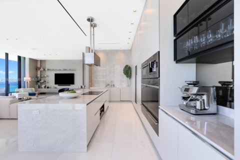 Condo in Sunny Isles Beach, Florida, 3 bedrooms  № 1865453 - photo 16