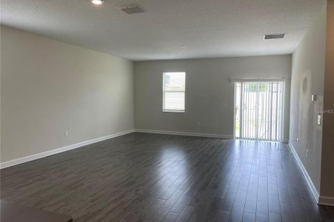 Villa ou maison à louer à Davenport, Floride: 5 chambres, 273.32 m2 № 2420120 - photo 5