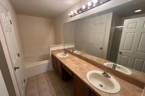 Touwnhouse à louer à Kissimmee, Floride: 3 chambres, 187.01 m2 № 2421925 - photo 8